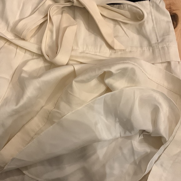 Club Monaco rayon and cotton pleated tie waist skirt - Picture 4 of 5